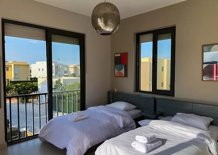 Villa Vibrant 3br - Free Pool & Lagoon Access At Elgouna Hurgada