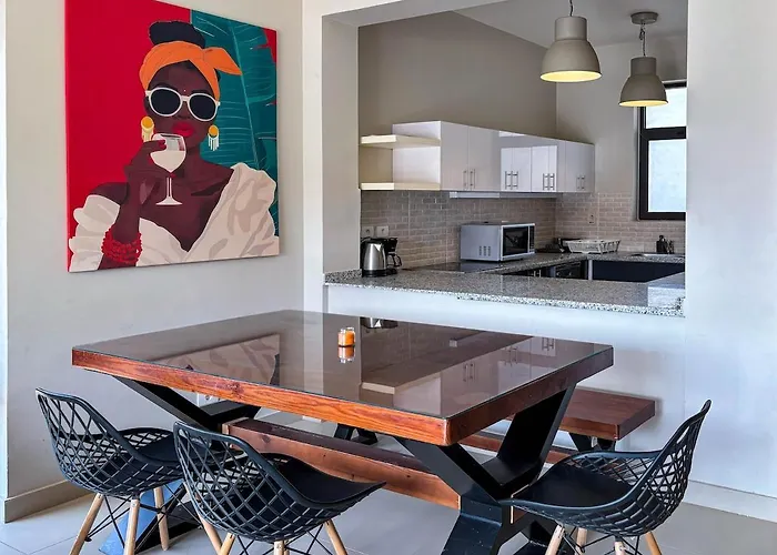 Vibrant 3br - Free Pool & Lagoon Access At Elgouna Villa *